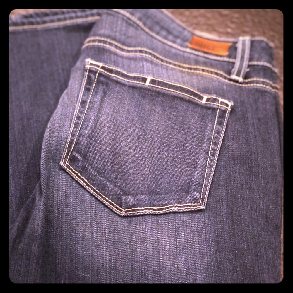 NWOT PAIGE SIZE 28 SKYLINE SKINNY JEANS